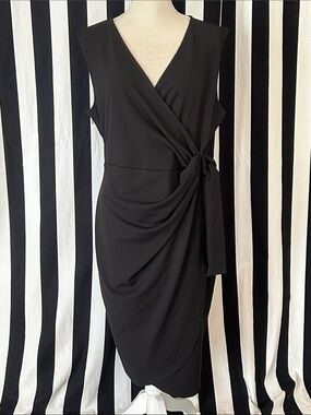 Elegant Black Sleeveless Wrap Midi Dress with Side Knot
